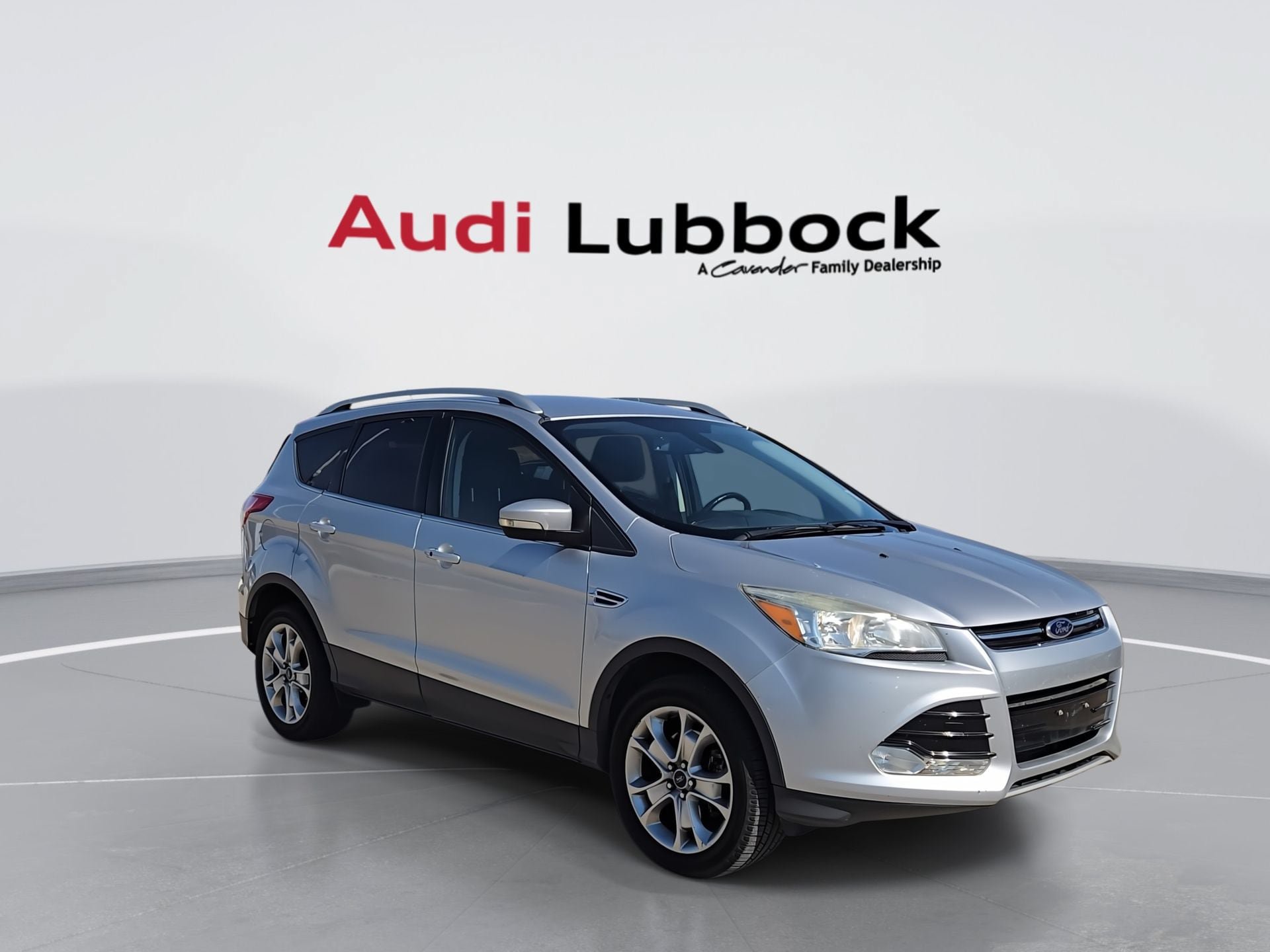Used 2015 Ford Escape Titanium FWD image 2