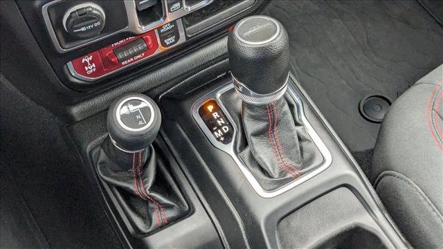 Used 2023 Jeep Gladiator Rubicon w/ Cold Weather Group image 17