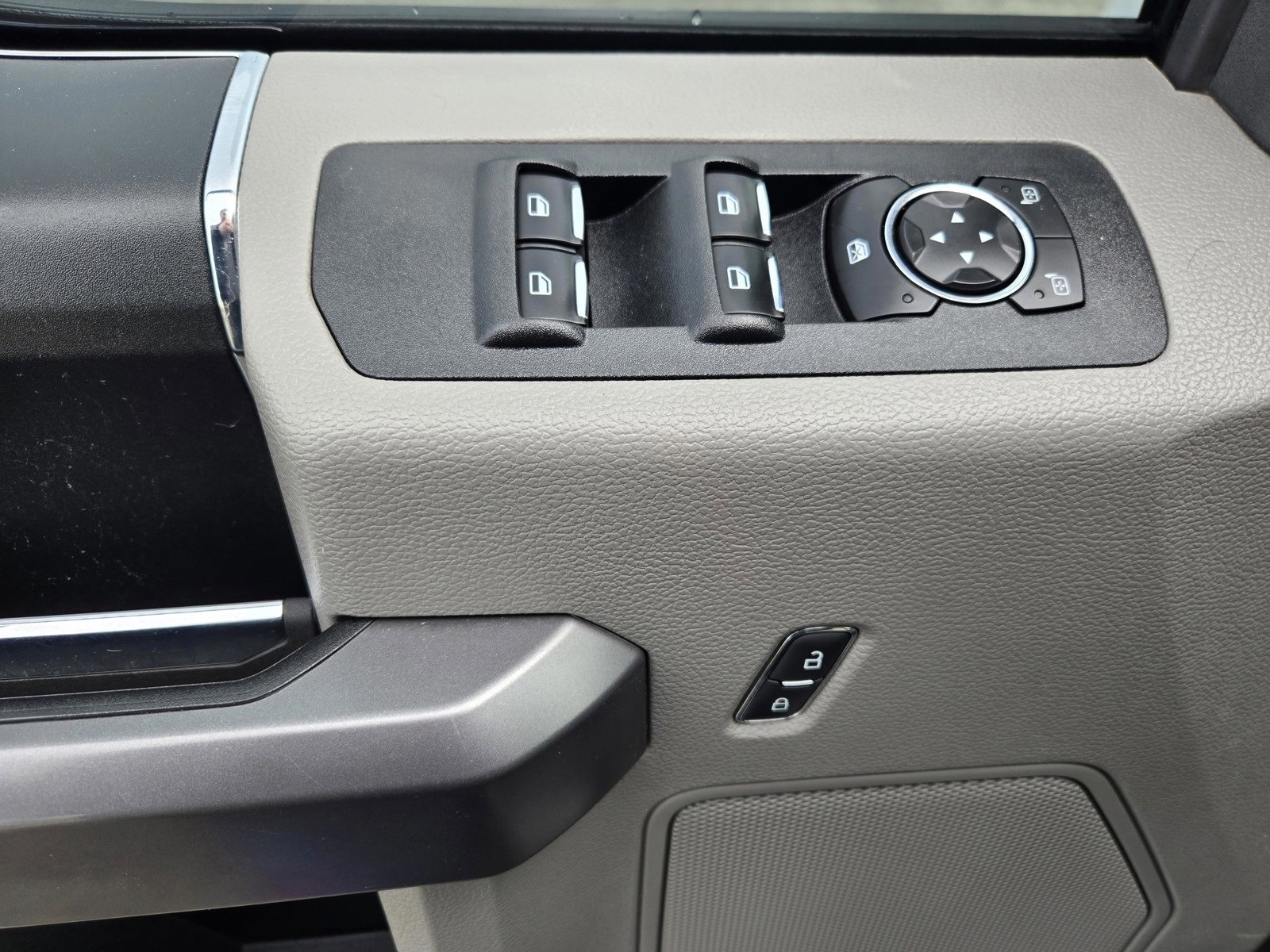 Used 2020 Ford F150 XLT image 21