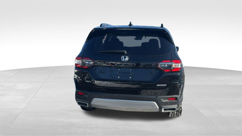Used 2024 Honda Pilot Touring image 6