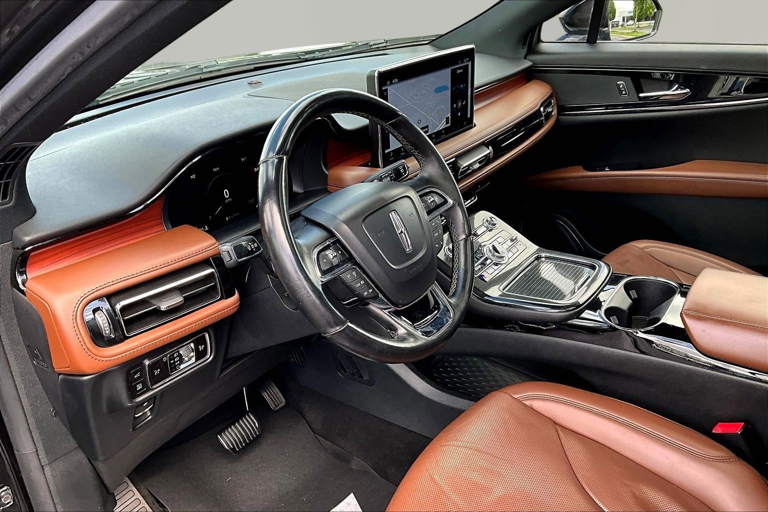 Used 2023 Lincoln Nautilus Reserve AWD/4WD image 17