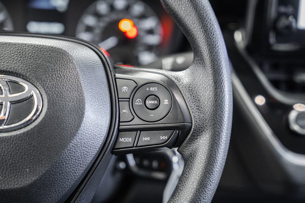 Used 2024 Toyota Corolla LE image 22