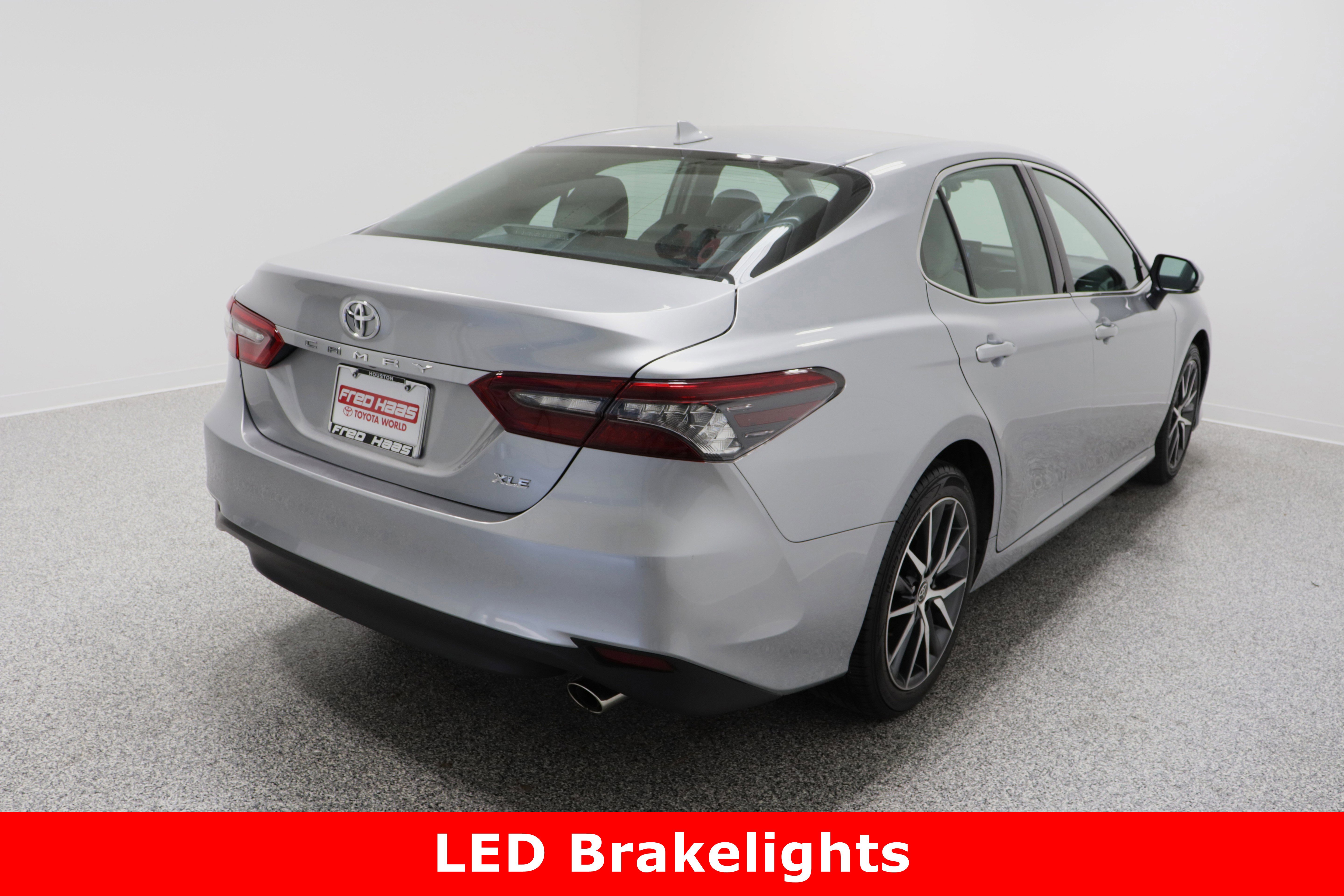 Used 2024 Toyota Camry XLE image 7