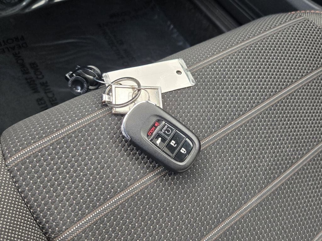 Used 2025 Honda CR-V Sport image 19