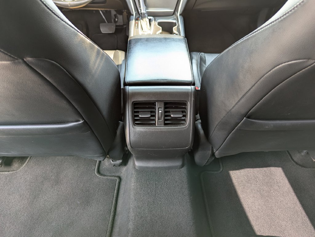 Used 2018 Honda Accord EX-L image 33
