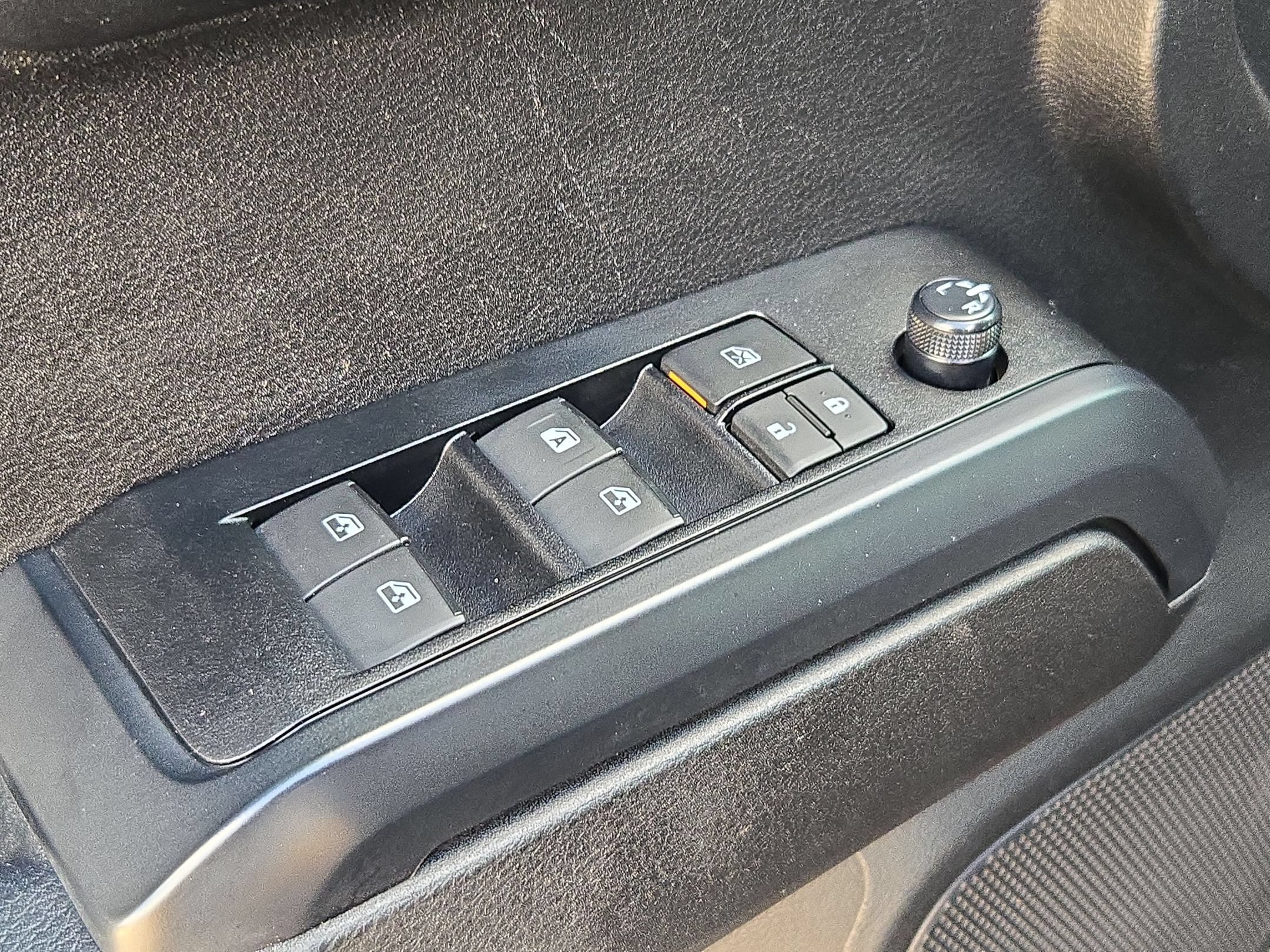 Used 2023 Toyota Tacoma SR AWD/4WD image 11