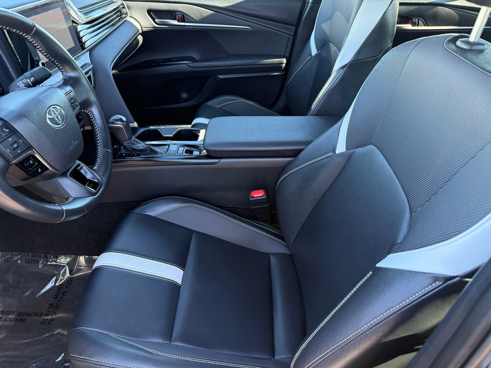 Used 2025 Toyota Camry SE FWD image 13