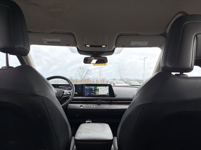 Used 2024 Nissan Ariya AWD image 16