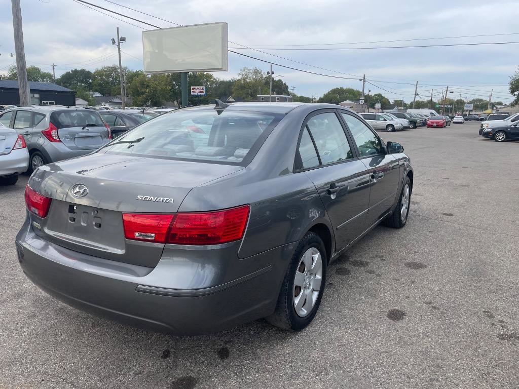 Used 2010 Hyundai Sonata GLS image 6