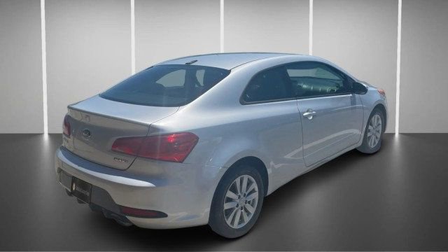 Used 2016 Kia Forte Koup EX FWD image 8