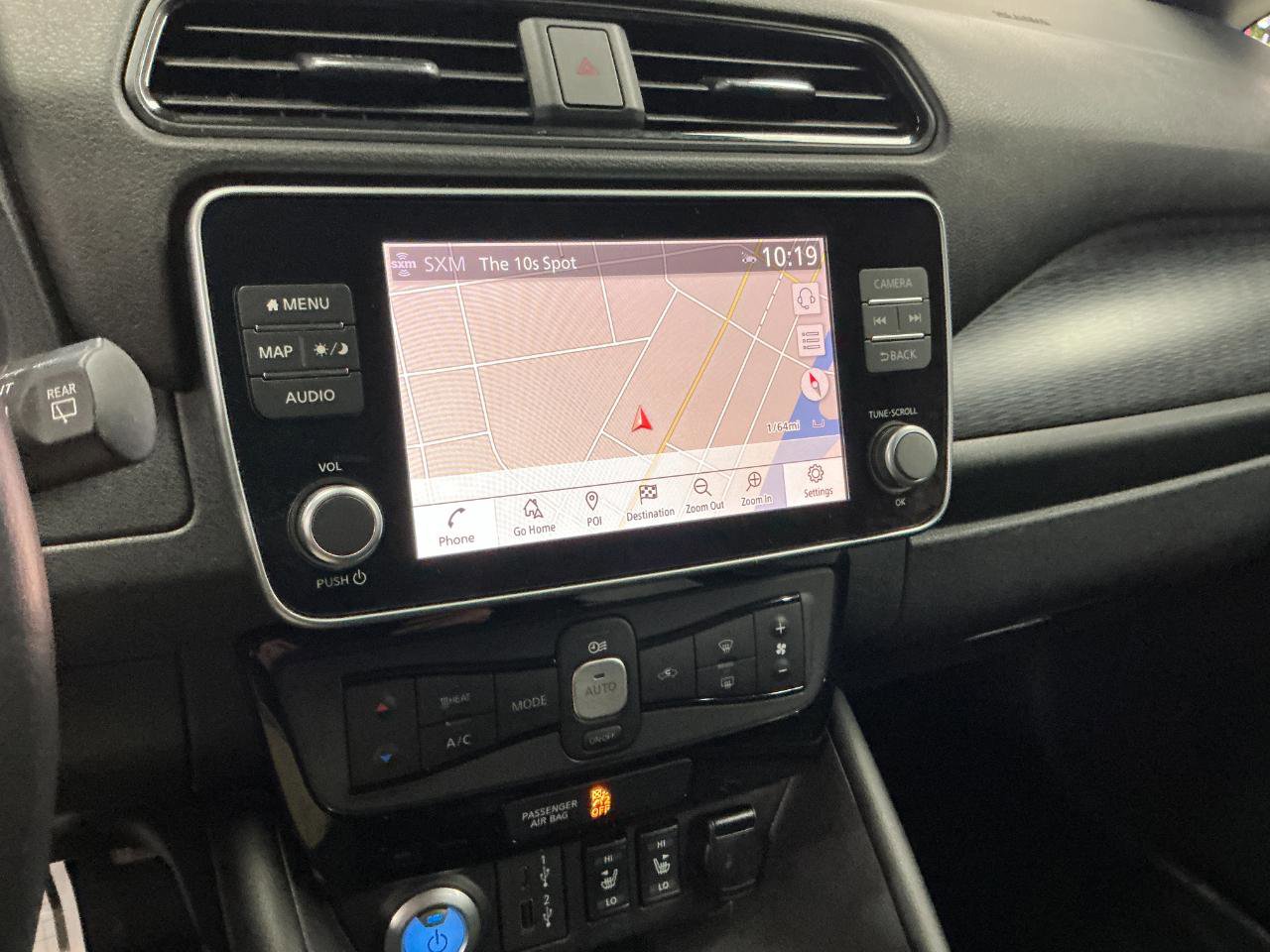 Used 2020 Nissan Leaf SV w/ SV Technology Package image 21