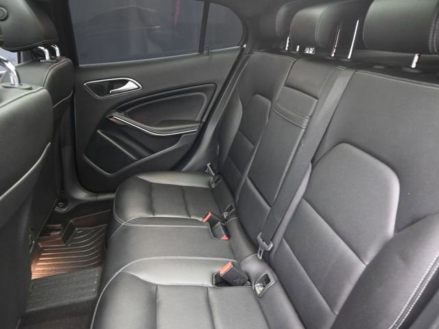 Used 2019 Mercedes-Benz GLA 250 4MATIC image 10