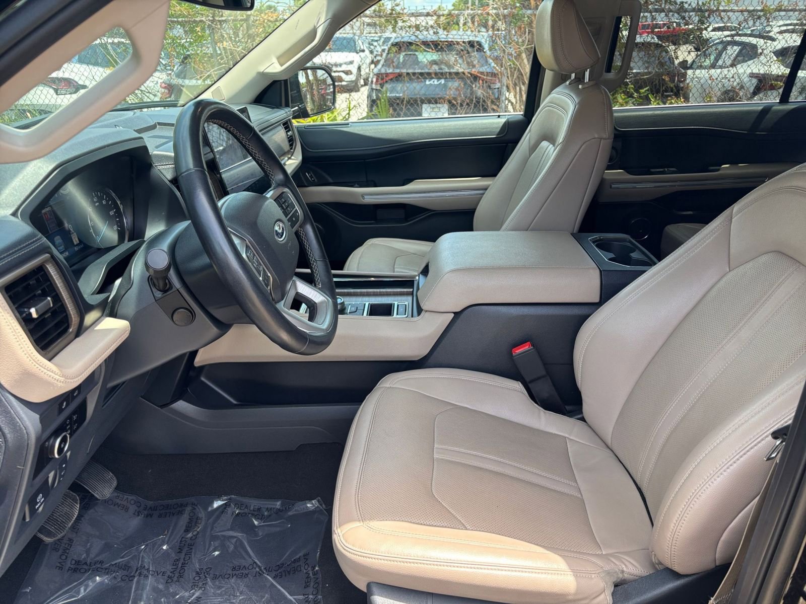 Used 2024 Ford Expedition Limited RWD image 30