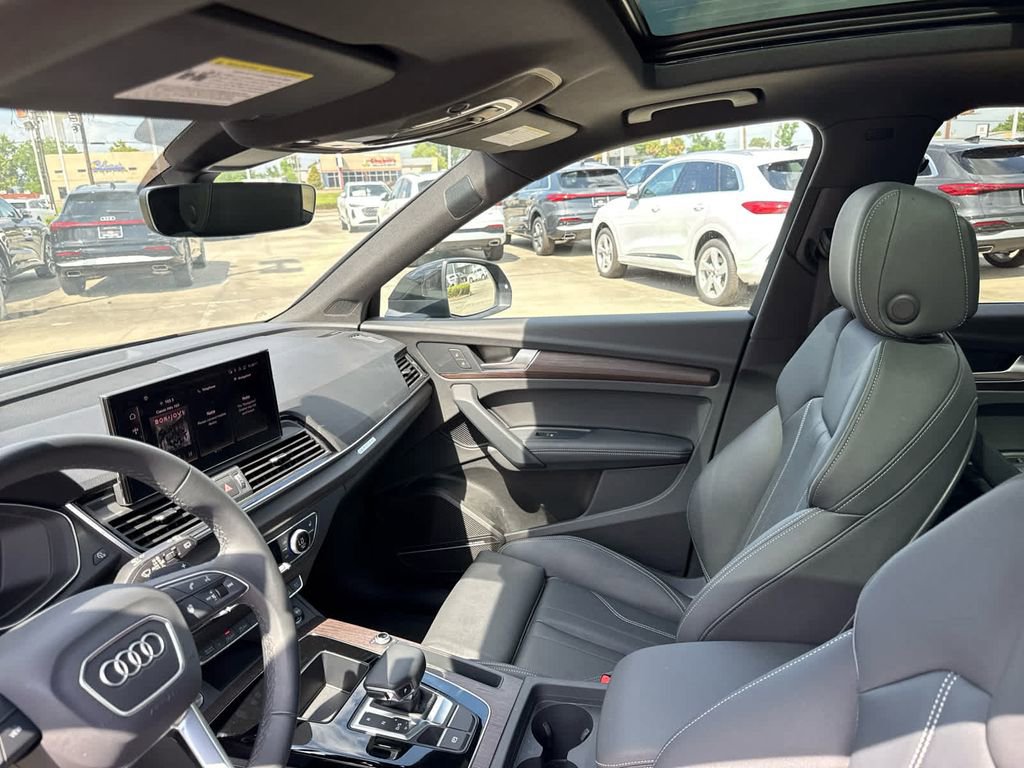 Used 2024 Audi Q5 2.0T Premium Plus w/ Premium Plus Package image 25