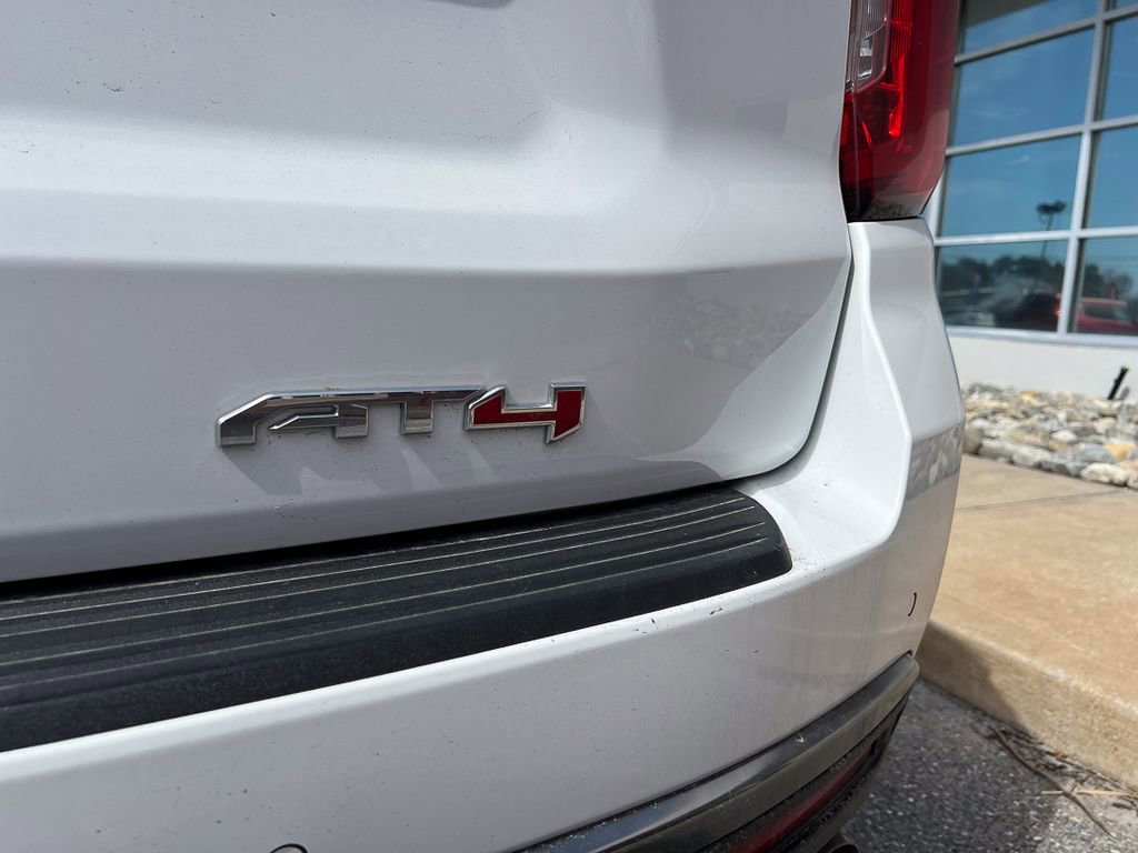 Used 2022 GMC Yukon AT4 image 5