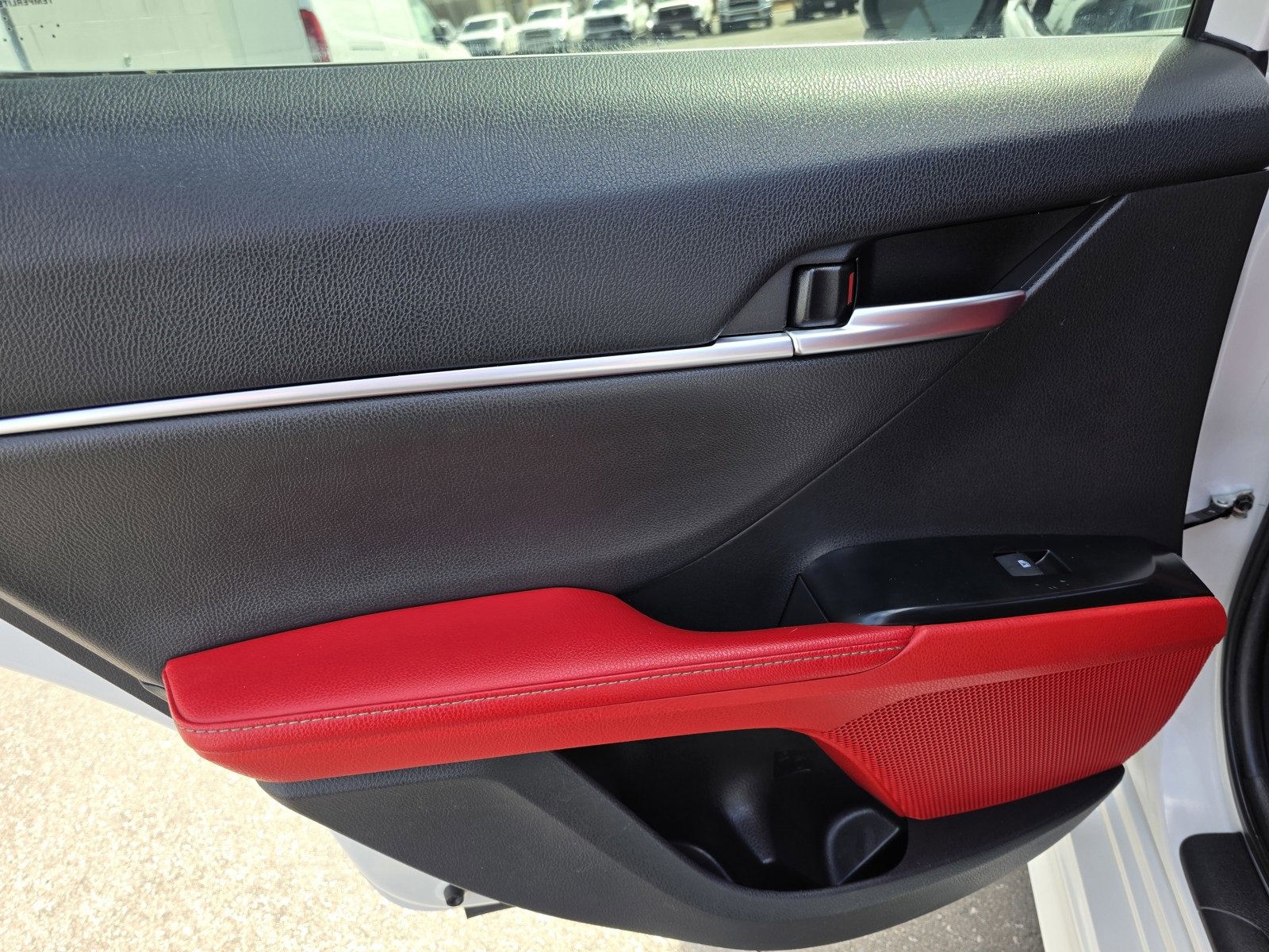 Used 2019 Toyota Camry XSE image 13