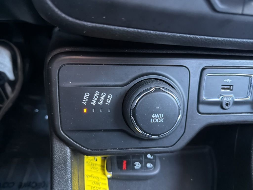 Used 2021 Jeep Renegade Limited image 22