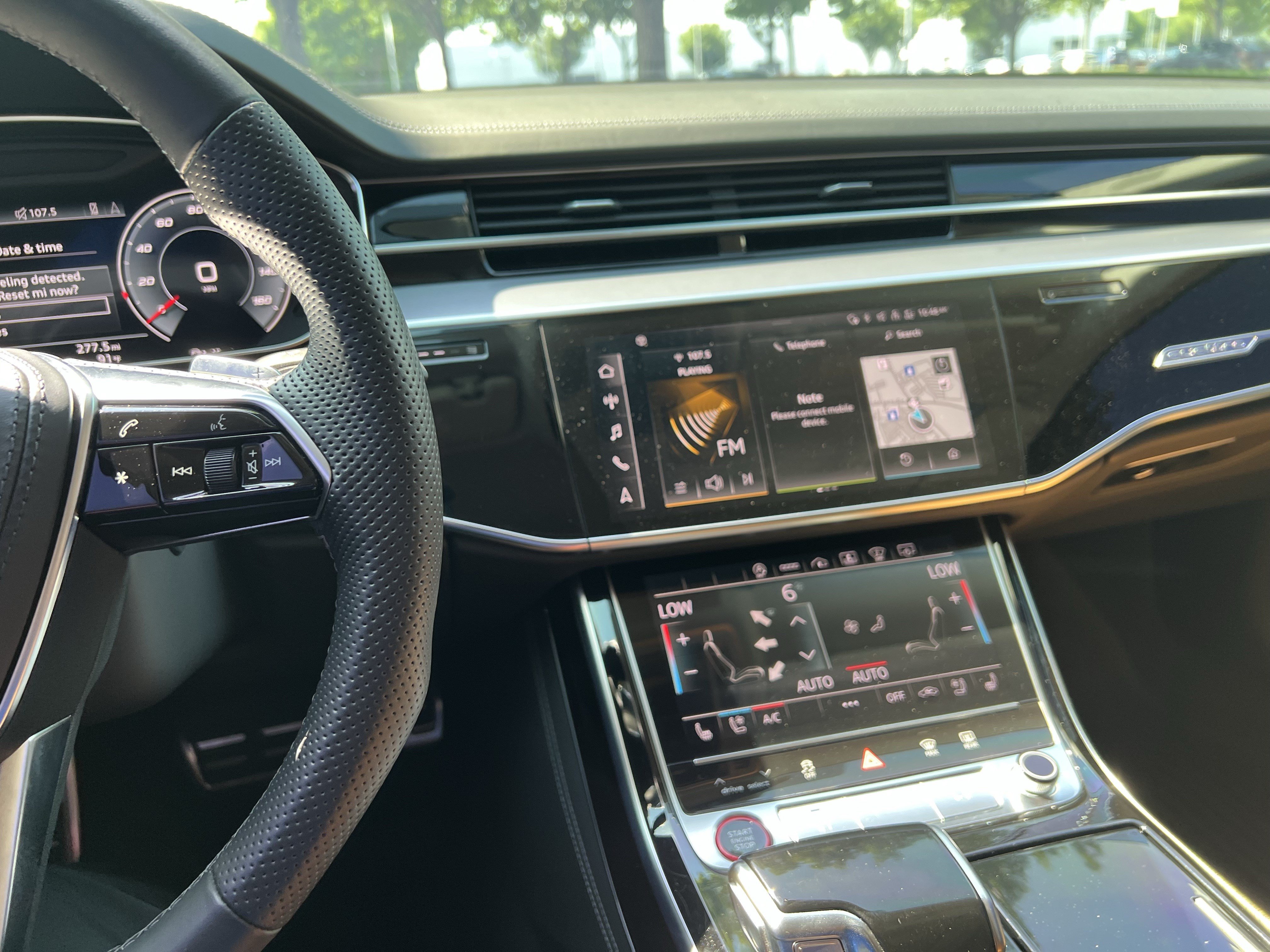 Used 2022 Audi S8 w/ S8 Comfort Plus Package AWD/4WD image 18