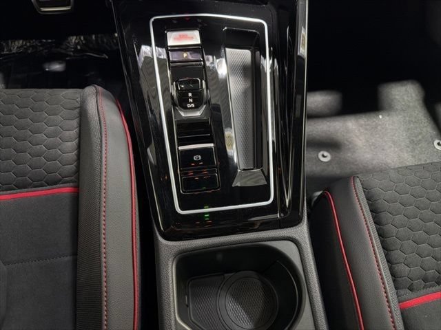 New 2026 Volkswagen GTI SE FWD image 23