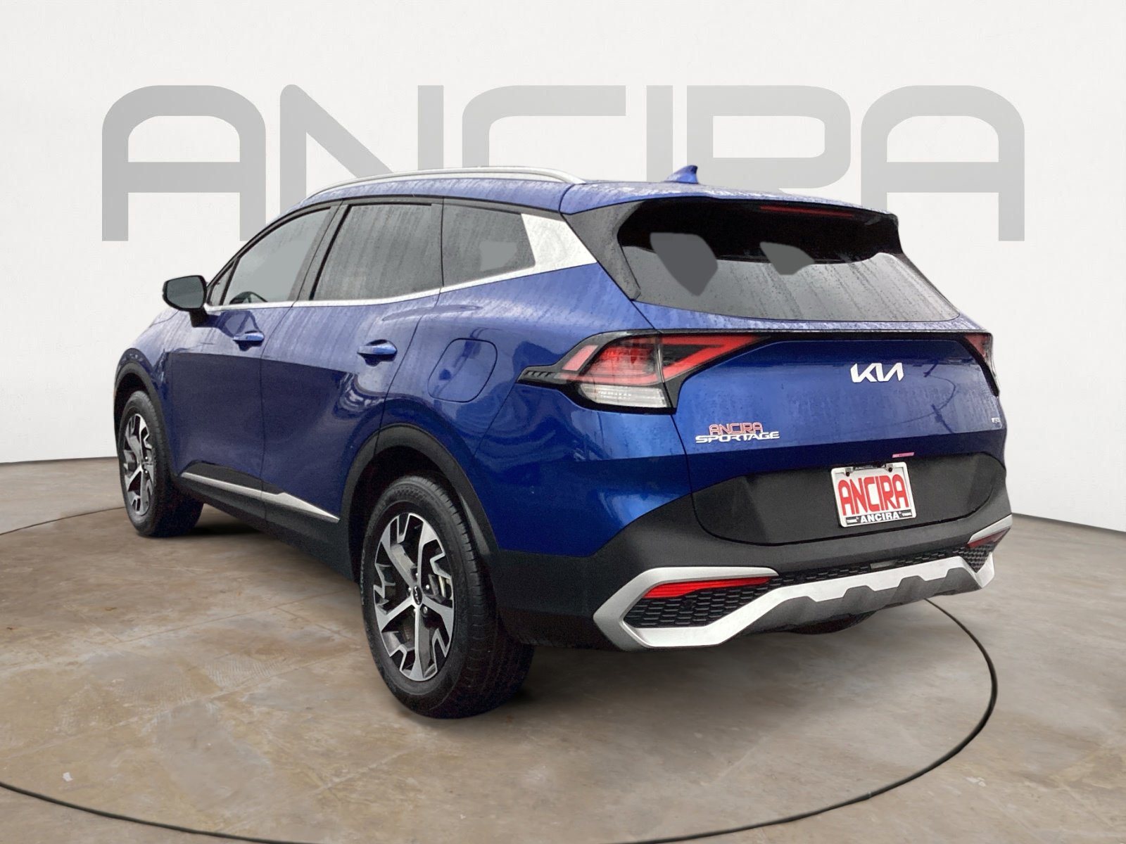 Used 2025 Kia Sportage EX image 12