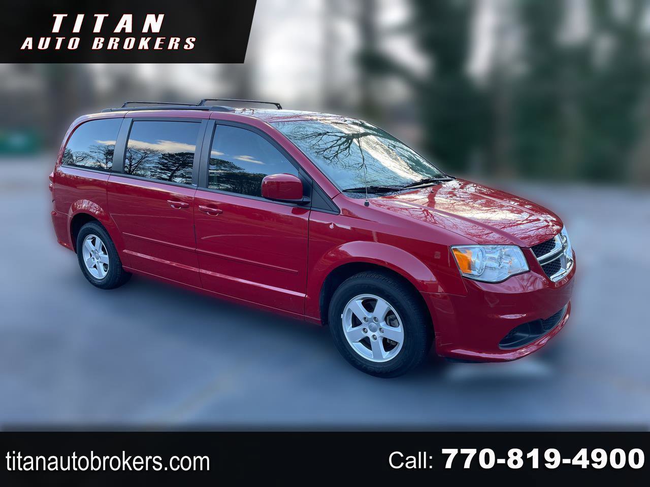 Used 2012 Dodge Grand Caravan SXT image 1