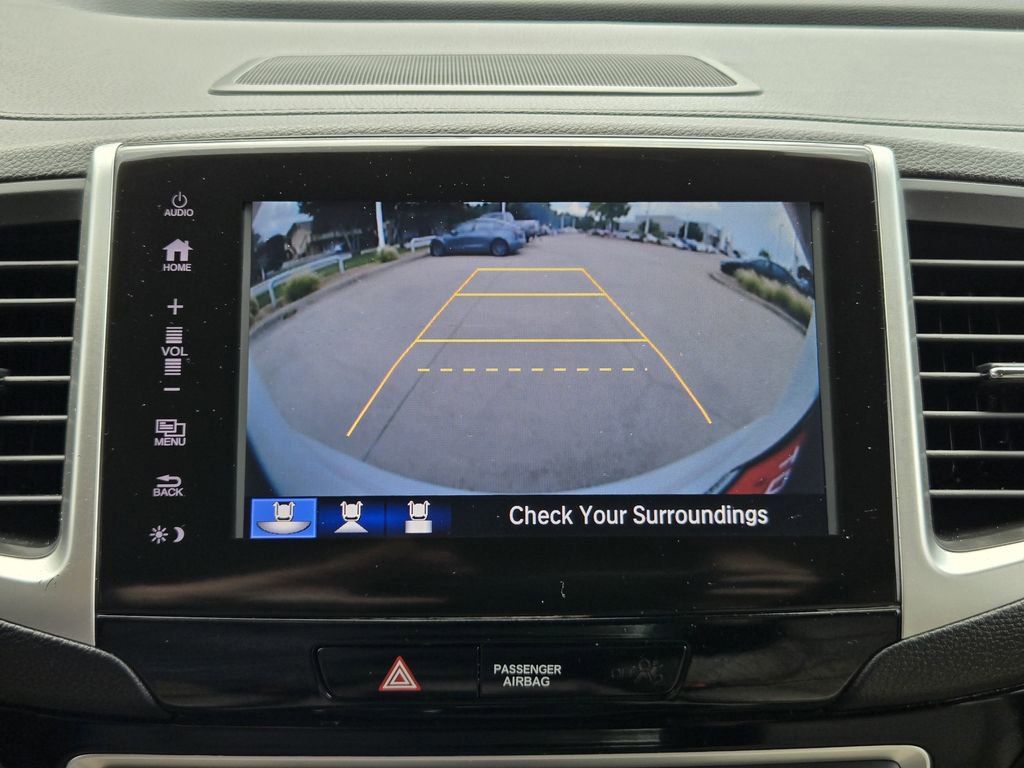 Used 2017 Honda Pilot Touring image 12