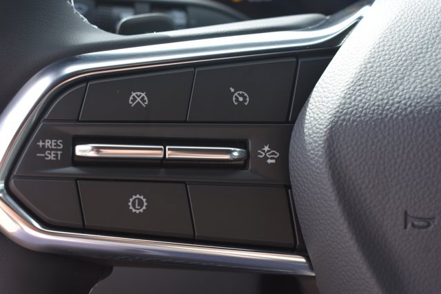 New 2026 Chevrolet Traverse LT w/ LPO, Floor Liner Package FWD image 21