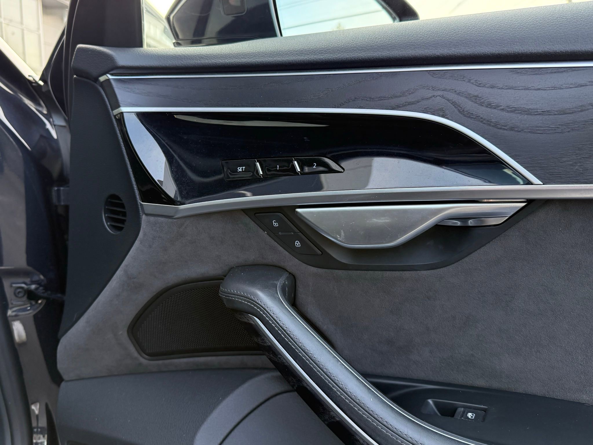 Used 2019 Audi A8 L 3.0T w/ Executive Package image 17