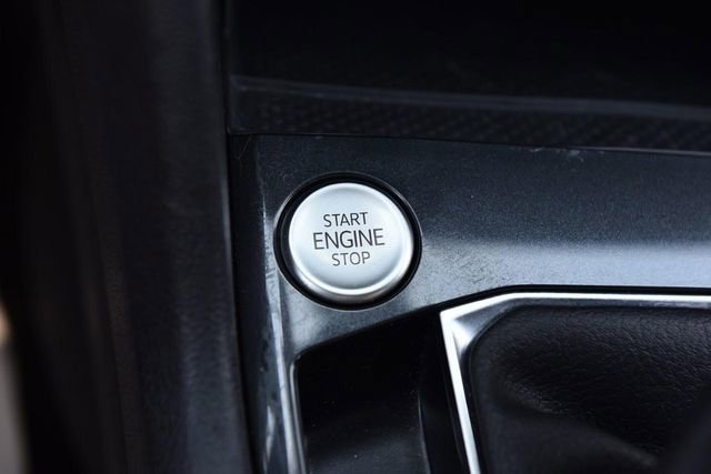 Used 2023 Volkswagen Tiguan SE FWD image 16