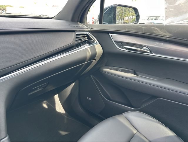Certified 2024 Cadillac XT6 Luxury image 8