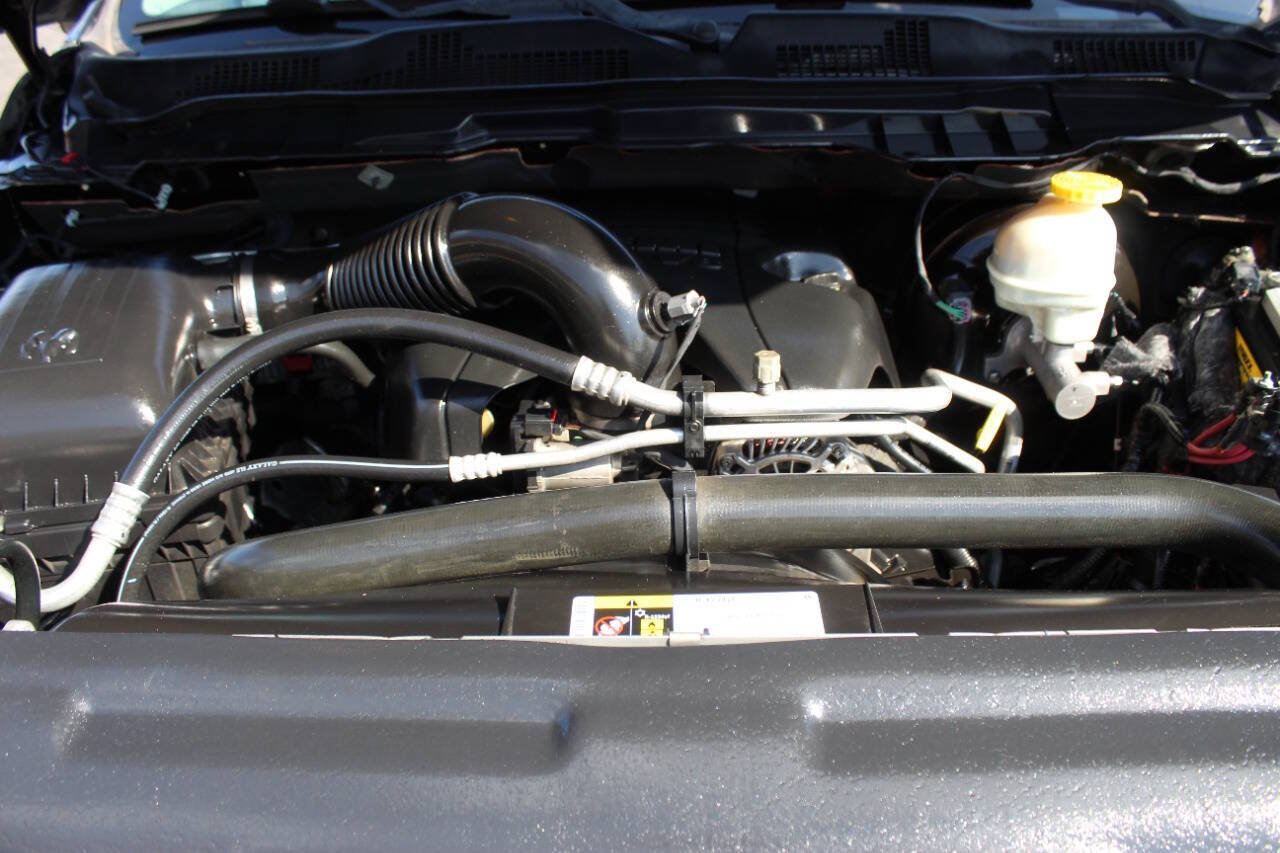 Used 2017 RAM 1500 Lone Star AWD/4WD image 8