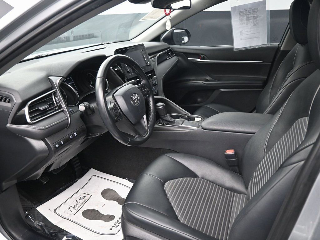 Used 2021 Toyota Camry SE image 19