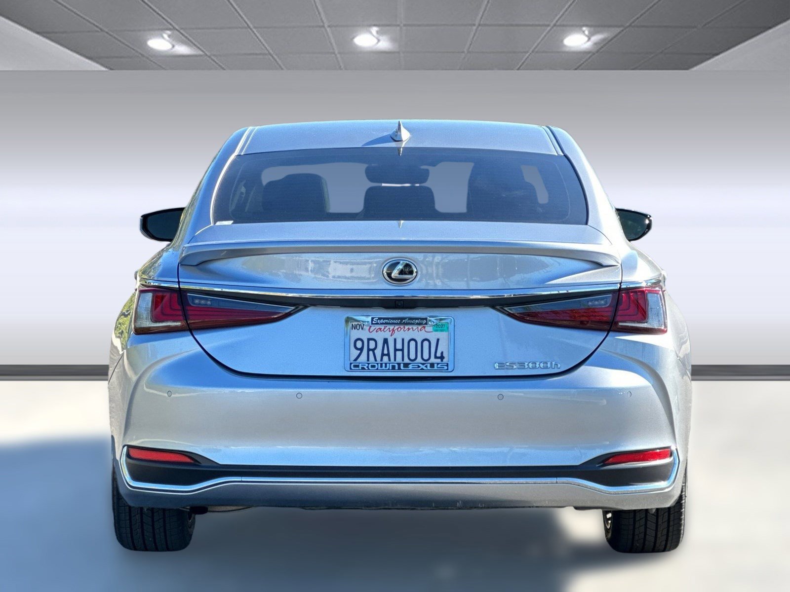 Certified 2025 Lexus ES 300h w/ Luxury Package image 9