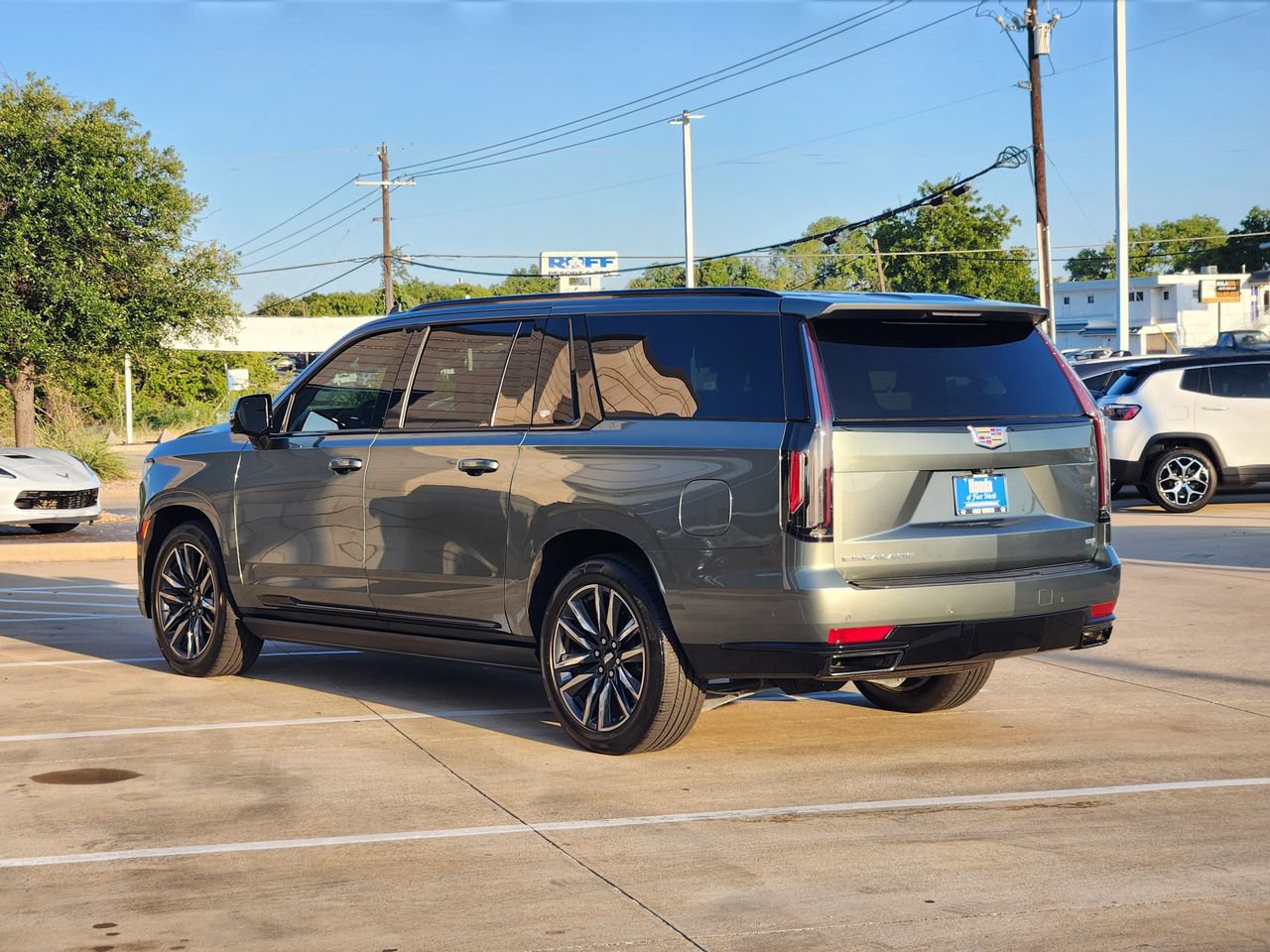 Used 2024 Cadillac Escalade ESV Sport Platinum AWD/4WD image 7