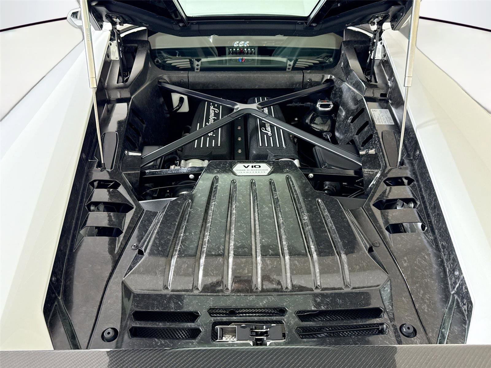 Used 2018 Lamborghini Huracan LP 580-2 image 25