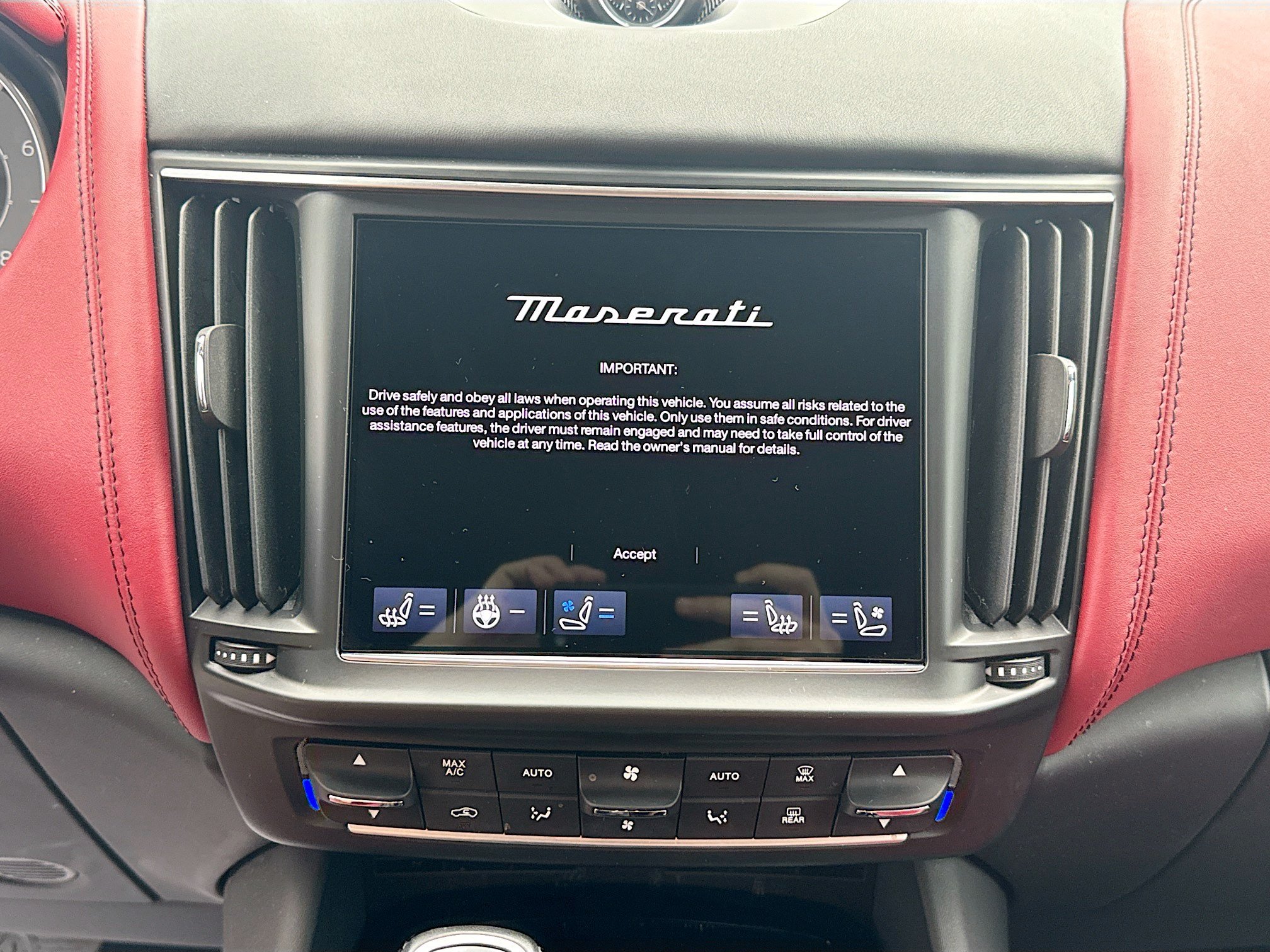 Used 2022 Maserati Levante GT AWD/4WD image 30