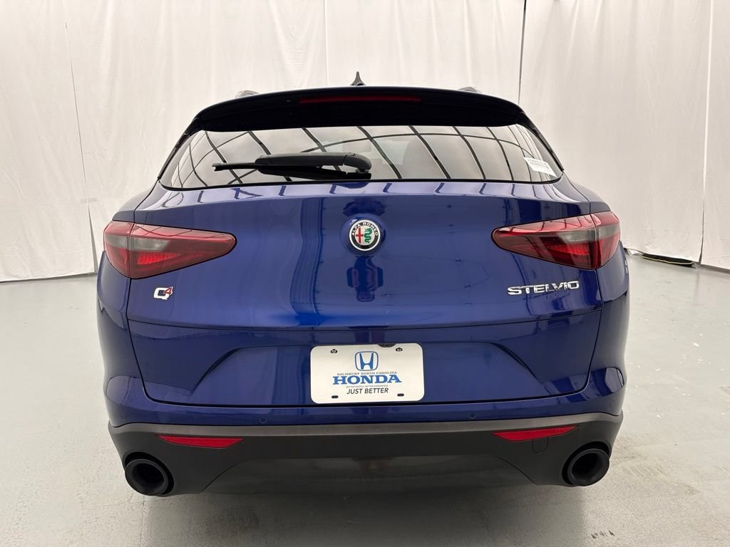 Used 2022 Alfa Romeo Stelvio Sprint AWD/4WD image 8