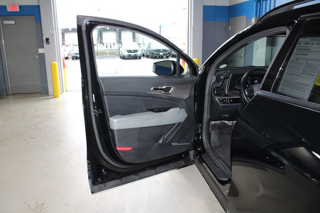 Used 2023 Kia Sportage X-Line w/ X-Line Premium Package image 7