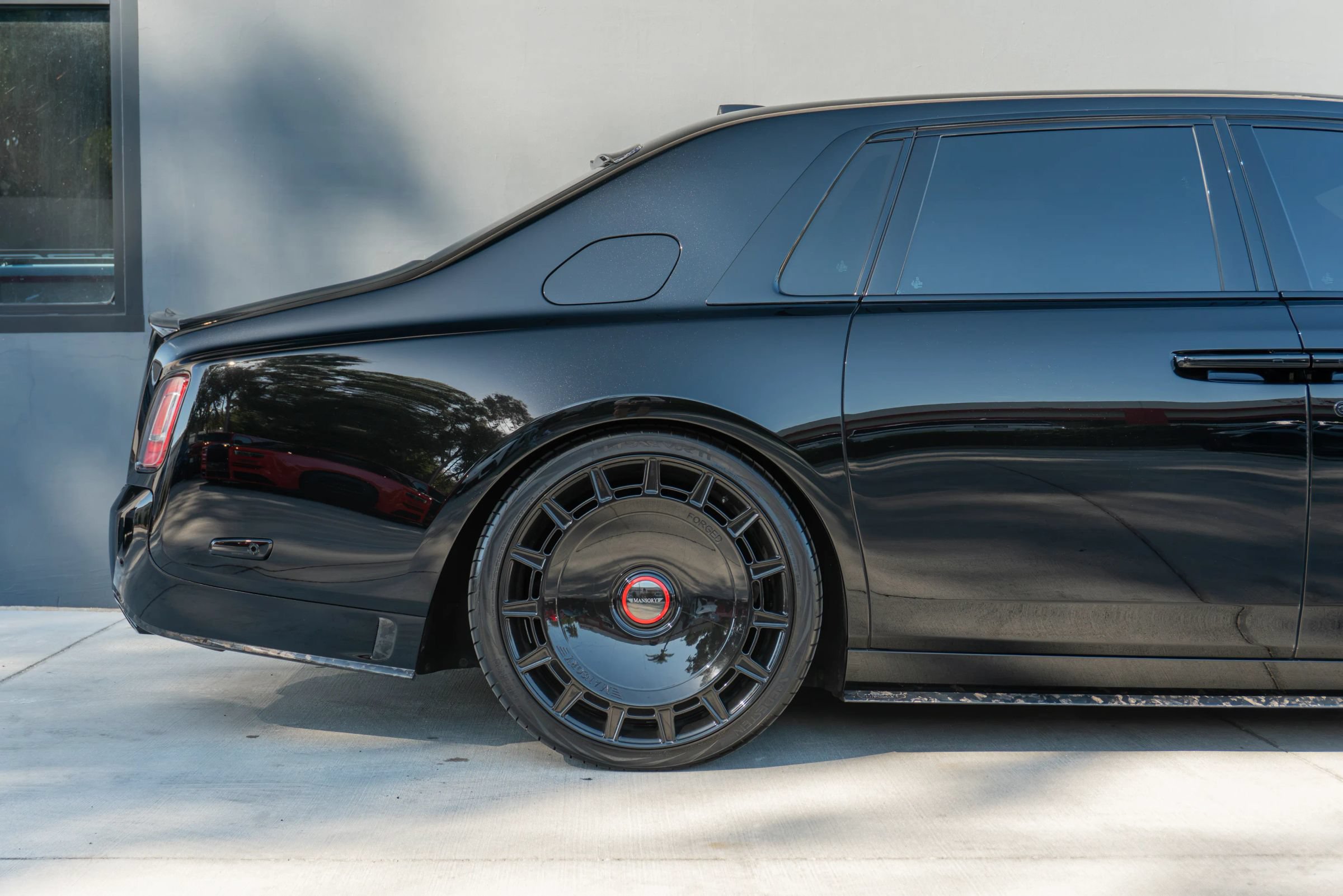 Used 2024 Rolls-Royce Phantom Sedan w/ The Phantom Package RWD image 37