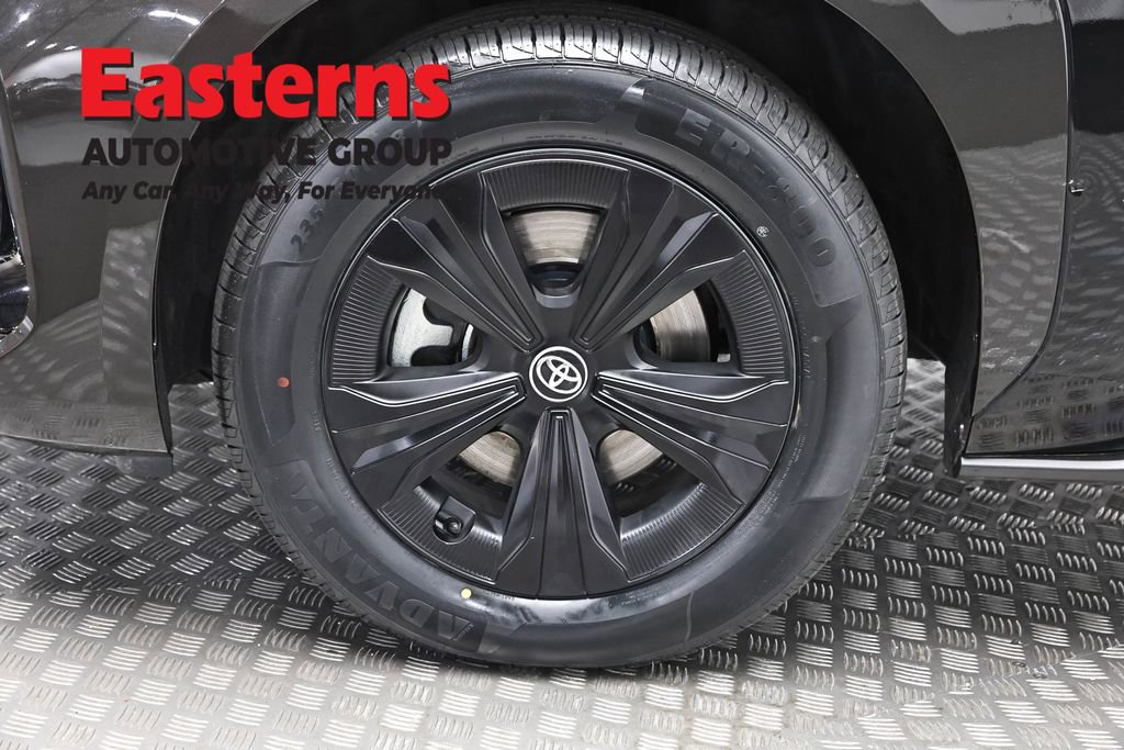 Used 2023 Toyota bZ4X XLE w/ Weather Package FWD image 31