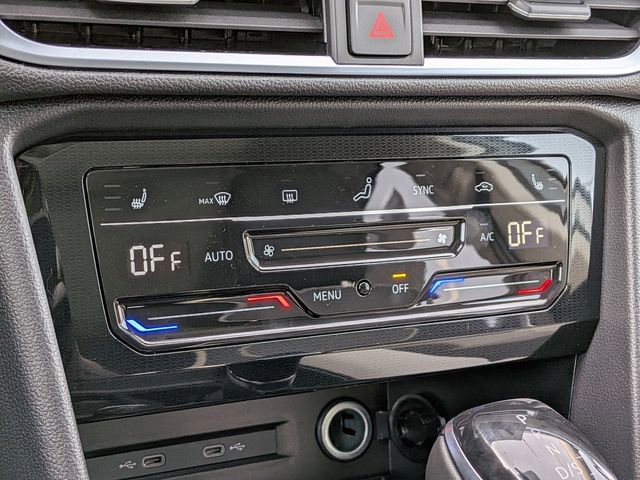 New 2026 Volkswagen Taos SE image 13