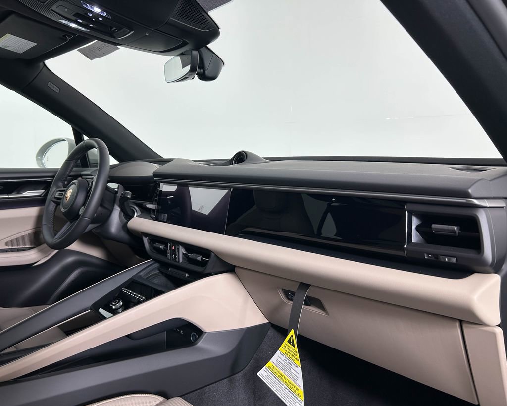 New 2026 Porsche Macan 4 Electric AWD/4WD image 22