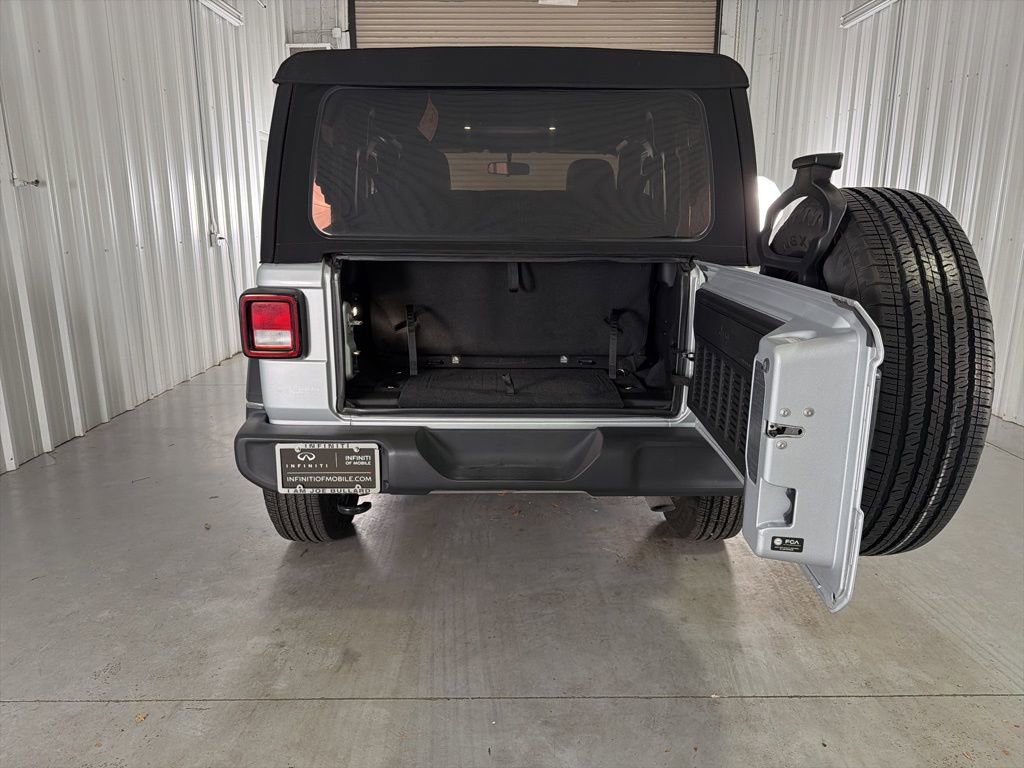 Used 2024 Jeep Wrangler Sport image 9