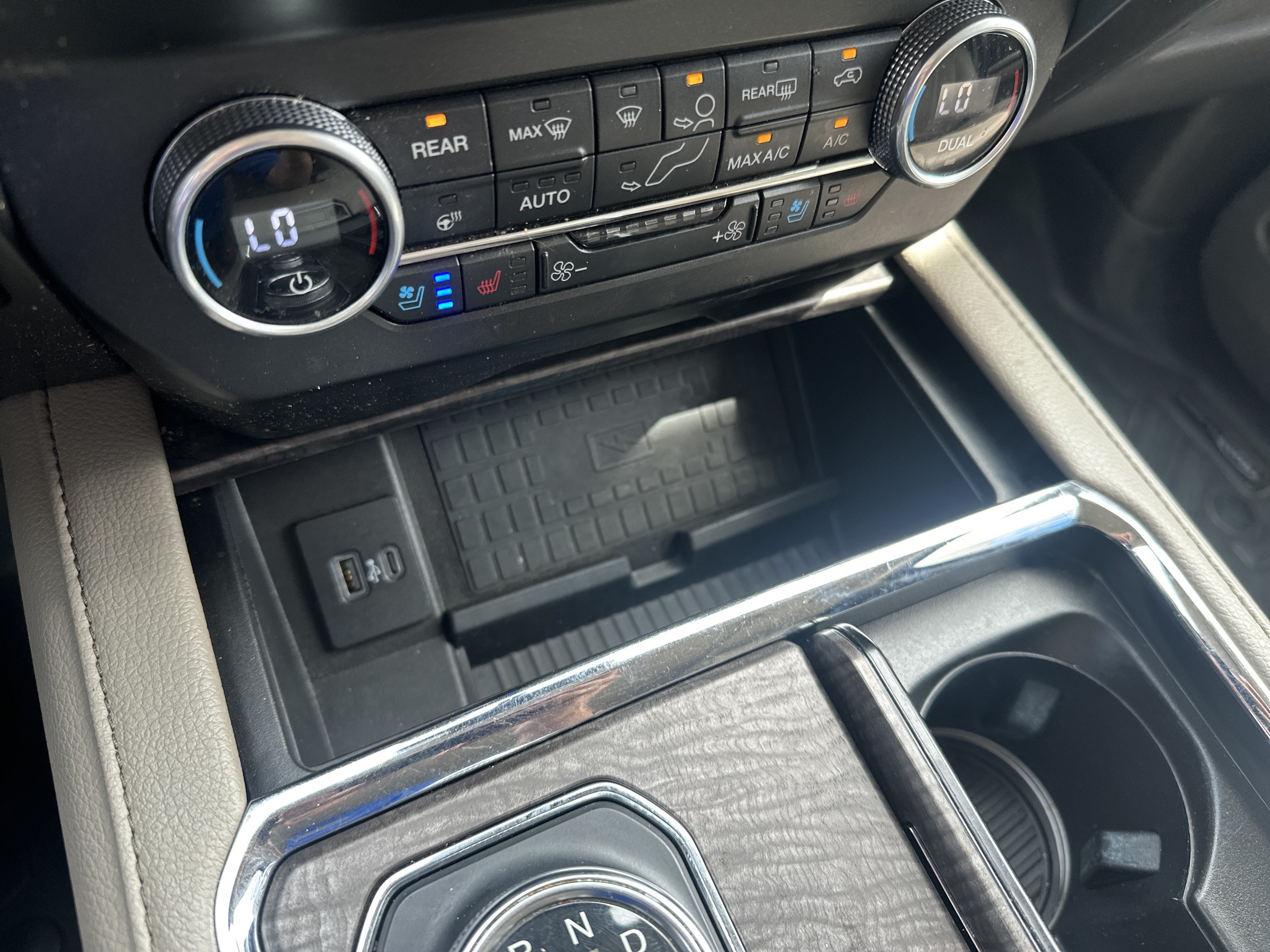 Used 2021 Ford Expedition Limited AWD/4WD image 17