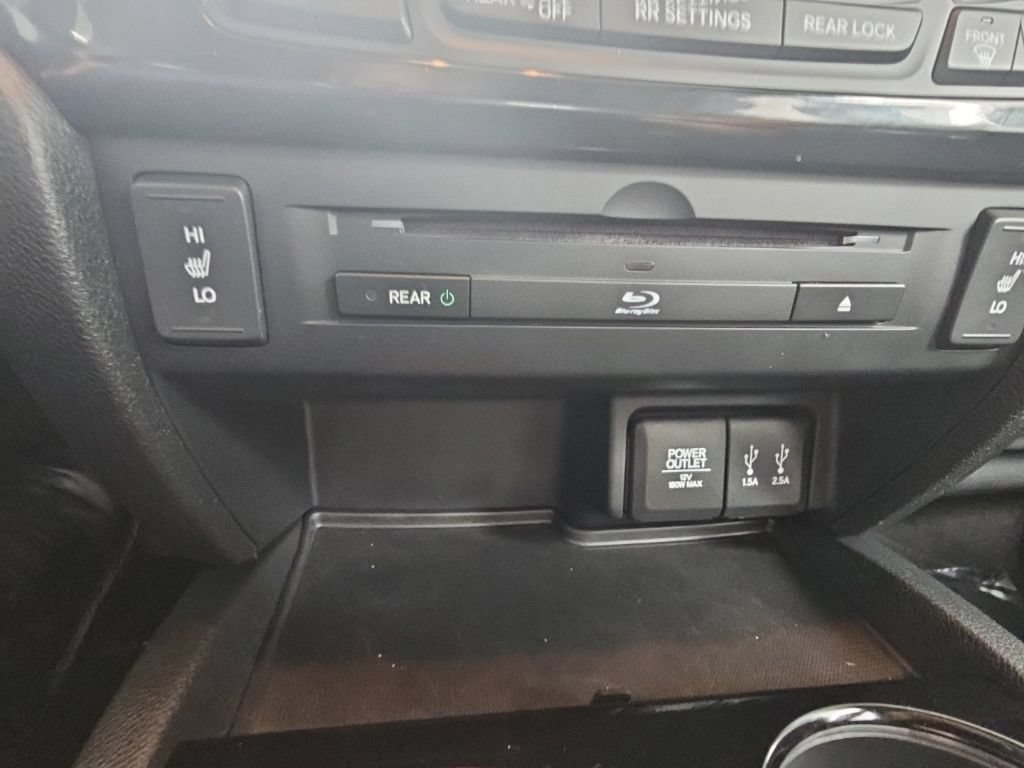 Used 2016 Honda Pilot Touring image 30