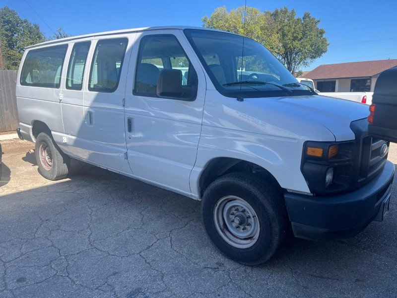 Used 2008 Ford E-250 and Econoline 250 RWD image 3