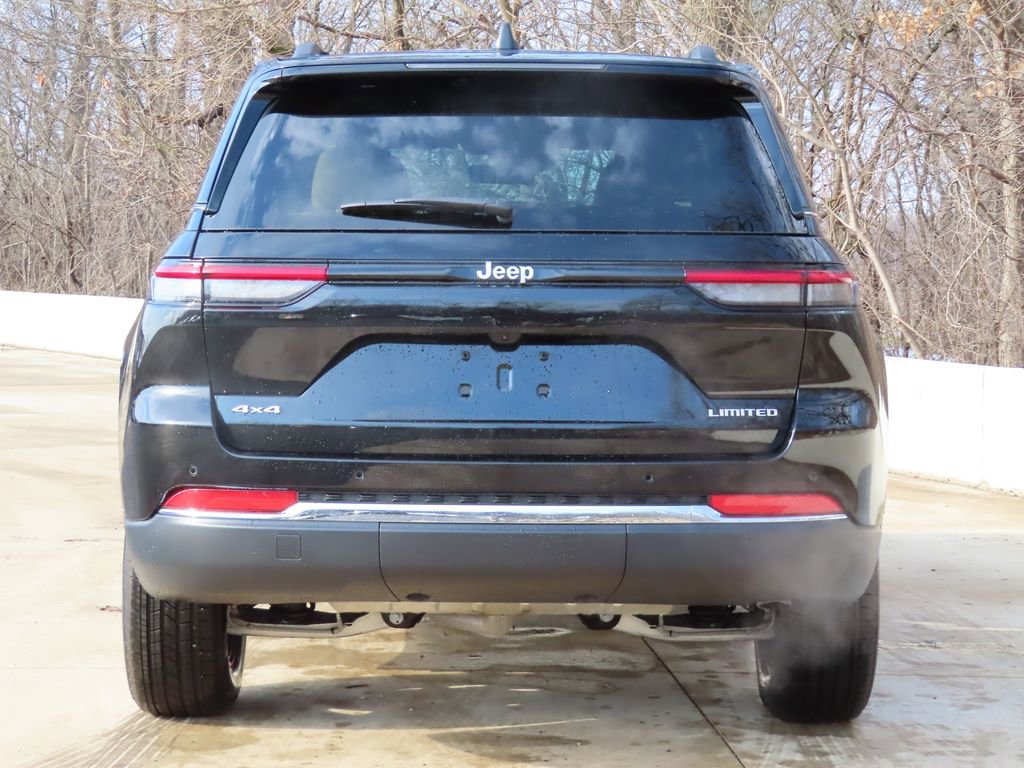 Certified 2025 Jeep Grand Cherokee Limited image 5