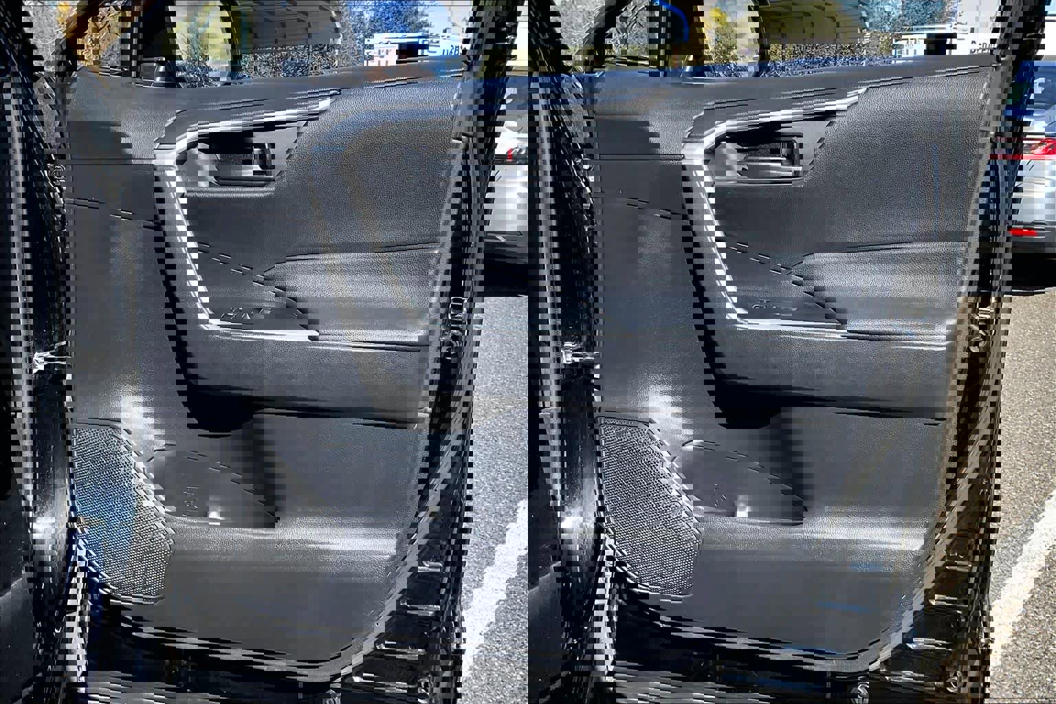 Certified 2021 Toyota RAV4 LE image 22