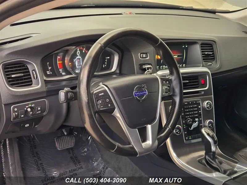 Used 2016 Volvo V60 T5 Cross Country w/ Convenience Package image 11