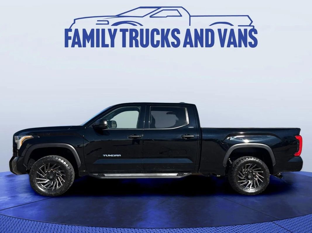 Used 2022 Toyota Tundra SR5 image 2